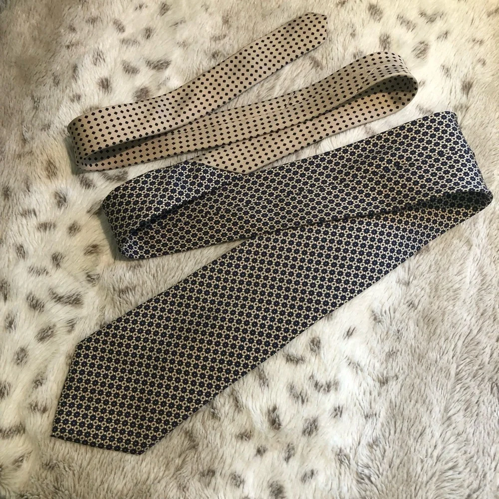 Tommy Hilfiger Silk Tie - Navy Tan Cream Small Octagon Shape Repeat Design